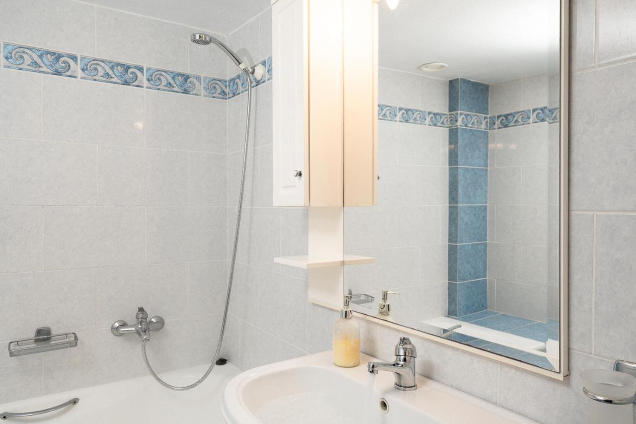 Mtc-D Apartments By The Sea And Airport Pórto Ráfti 외부 사진